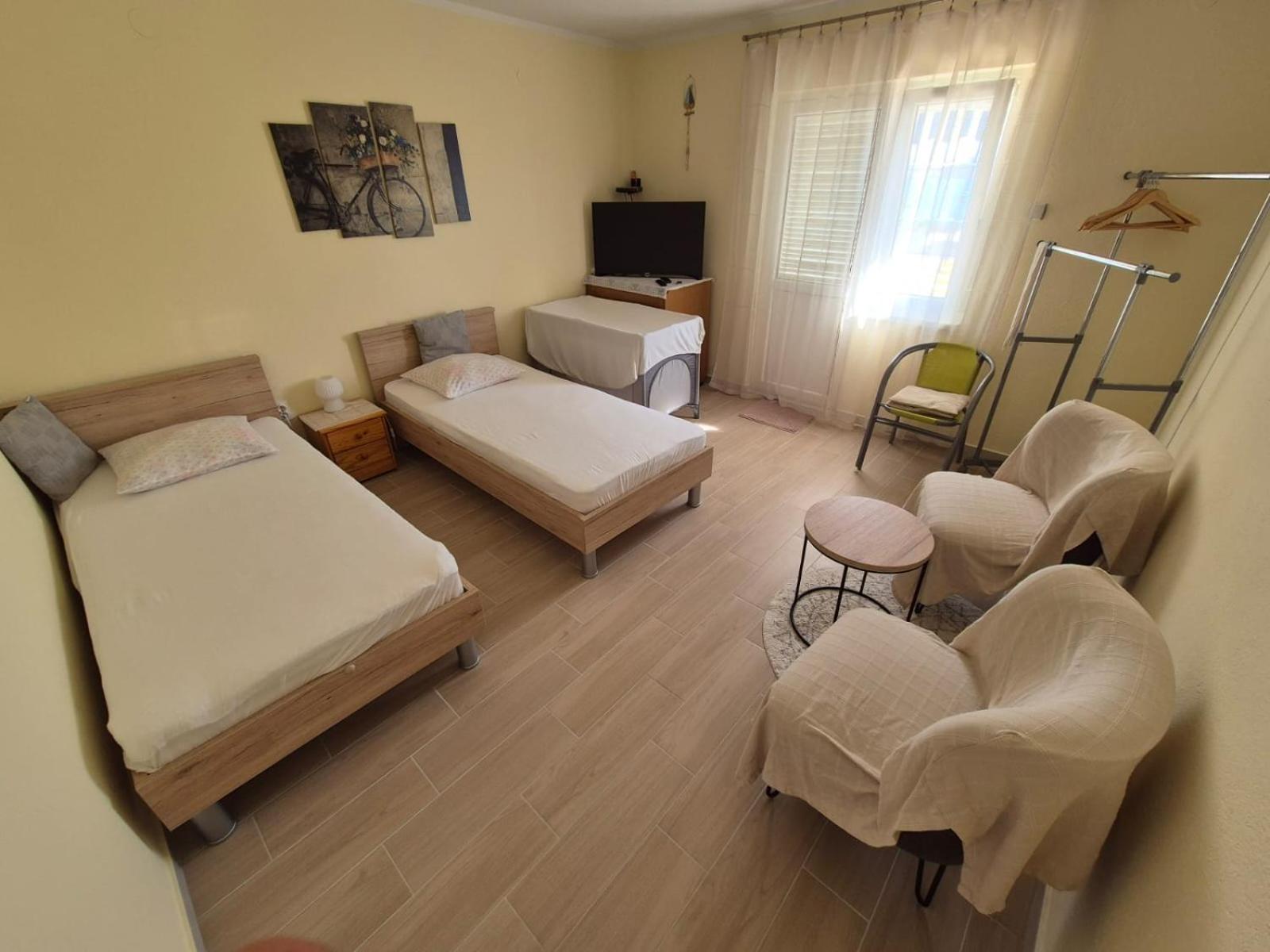 Apartman Davorka Karlobag Luaran gambar